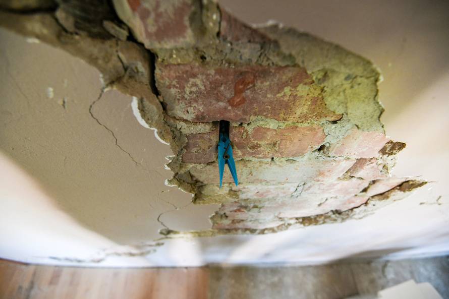 Obitelj u zemlji biljega: Obnovu ili rušenje čekamo 500 dana; Država: Fali vam još jedan papir