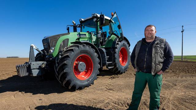 Ilača: Poljoprivrednik Mario Živković kupio najskuplji traktor na sajmu u Gudovcu