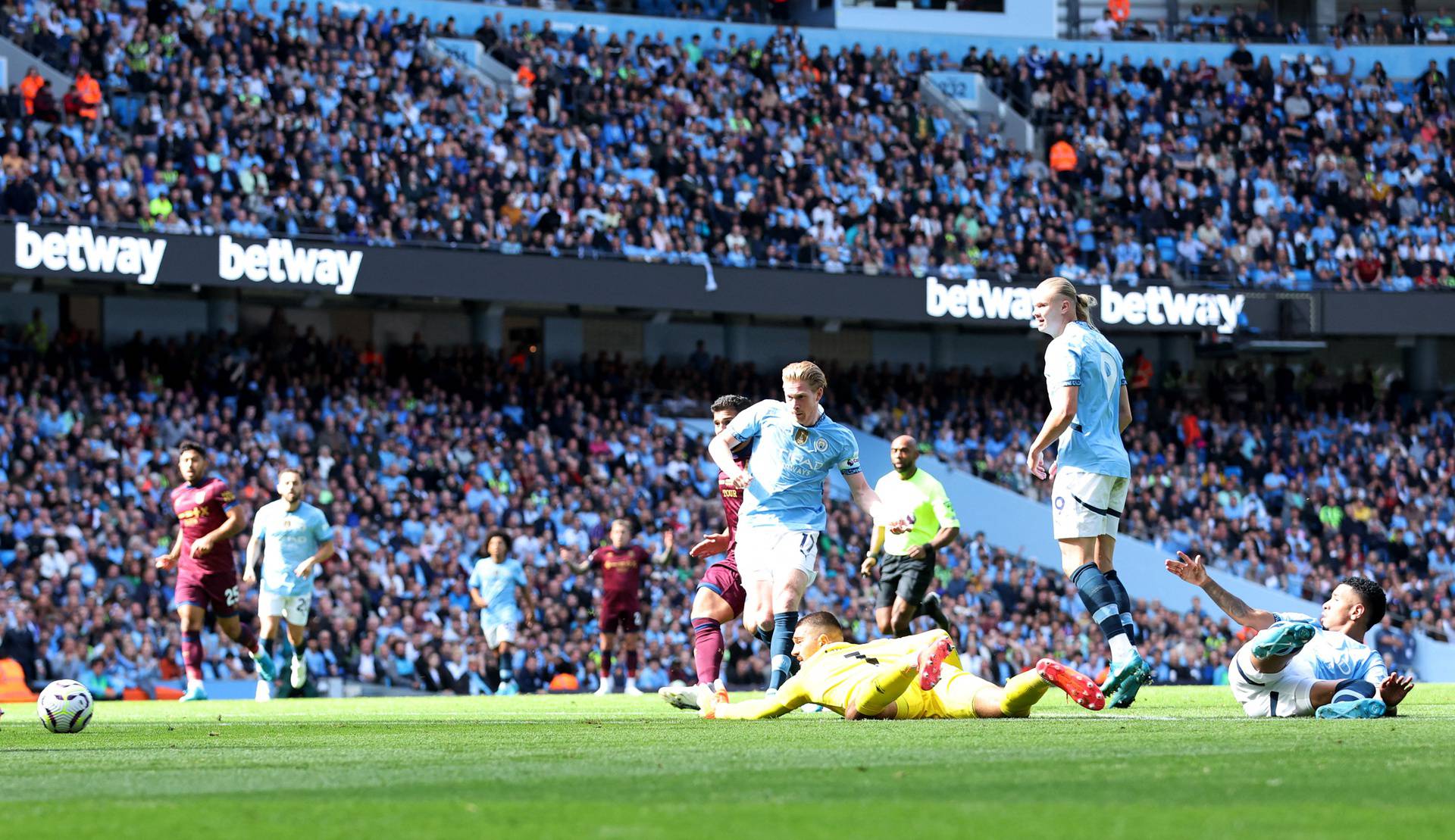 Premier League - Manchester City v Ipswich Town