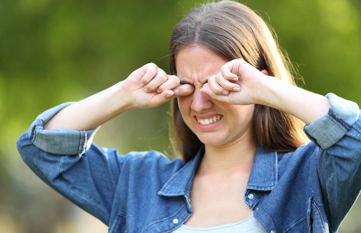 Jeste li znali da trljanje očiju može dovesti do sljepoće?