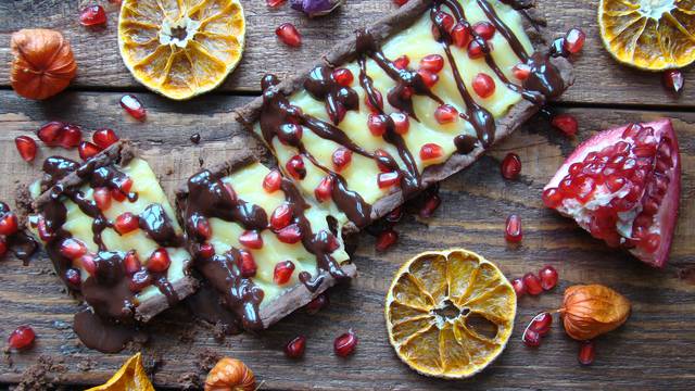Savršen desert: Čokoladni tart s limunom, narom i vanilijom