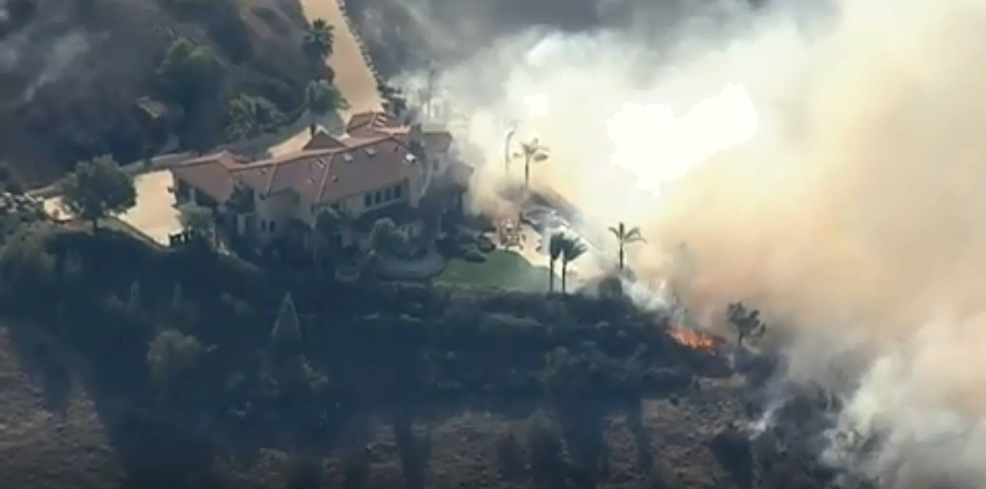 Izgorjela je vila Caitlyn Jenner koja vrijedi 655 milijuna kuna?