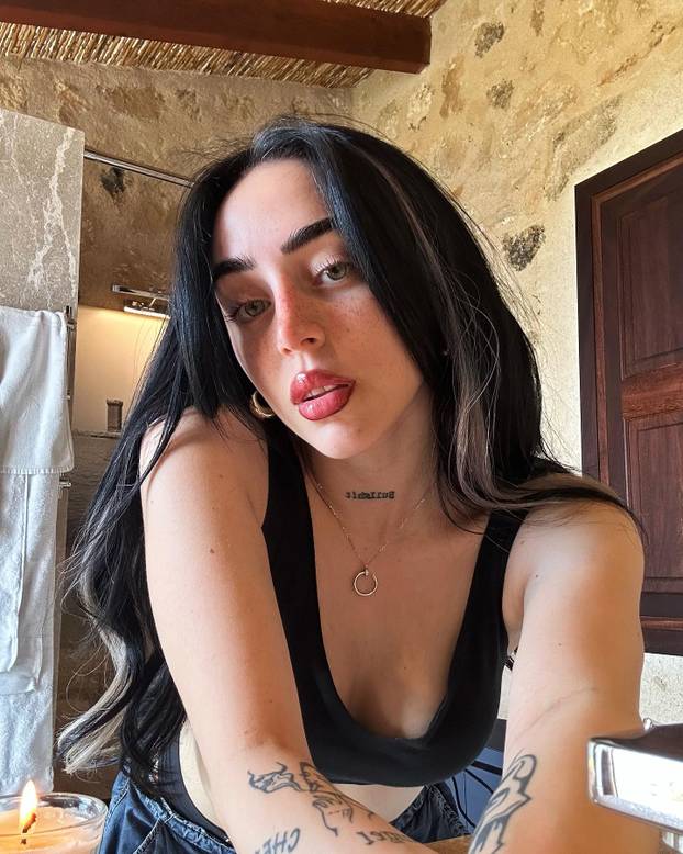 FOTO Argentinska pjevačica je ostavila Yamala zbog realovca?!