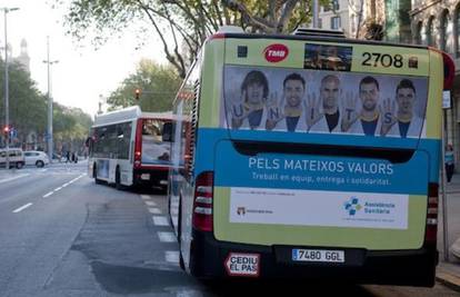 Počele su 'igrice': Barcelona ismijava Real oglasom na busu
