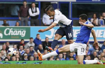 Liverpoolovi navijači bijesni na Evertonova 3 faula u 90 minuta