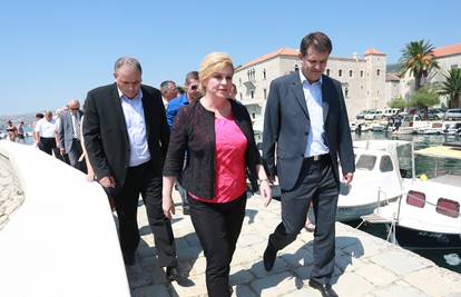 Predsjednica posjetila Trogir pa gliserom otišla u Kaštela