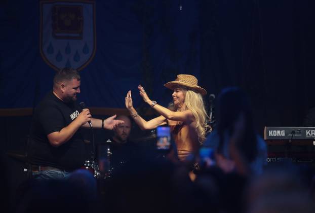 Gornja Bistra: Nastup Maje Šuput oduševio publiku na Bistranskoj Čušpazijadi