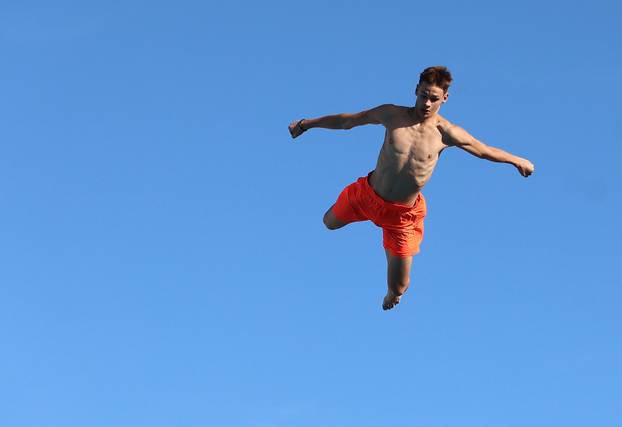 Split: Sportsko-humanitarno natjecanje "Najluđi skakač Hrvatske"