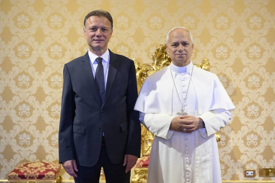 Jandroković kod Pape: Pozvao sam Papu da dođe u Hrvatsku