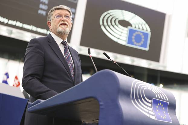 EP-164965E_Plenary_27_Wine