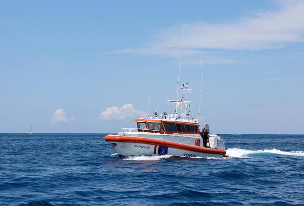 Zadar: Primopredaja druge od šest brzih brodica pomorske medicinske službe