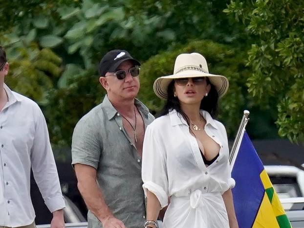 EXCLUSIVE: Billionaire beefcake Jeff Bezos and Lauren Sanchez enjoy a boat day with their family during holiday season in St Barts