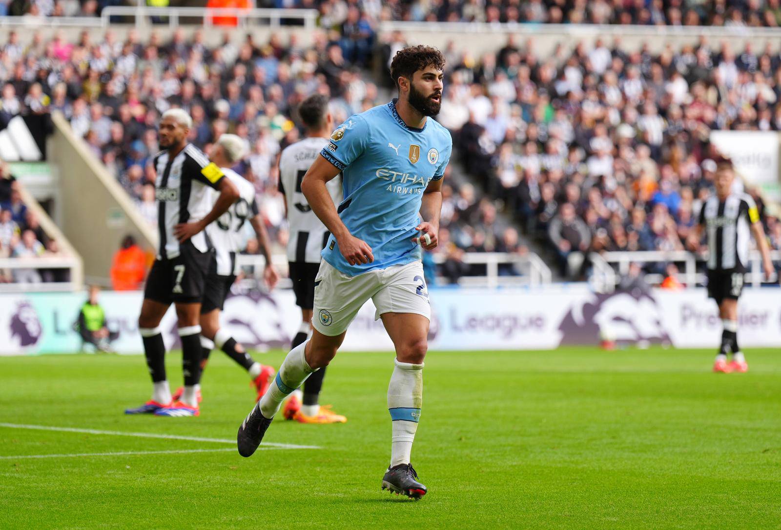 Newcastle United v Manchester City - Premier League - St James' Park