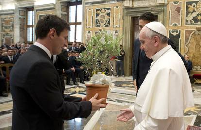 Messi na audijenciji kod pape: Ovo je posebnije od nogometa