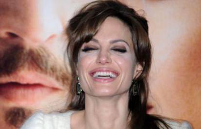 Angelina Jolie: Zaboravila sam kako je to kad sam sama u kadi