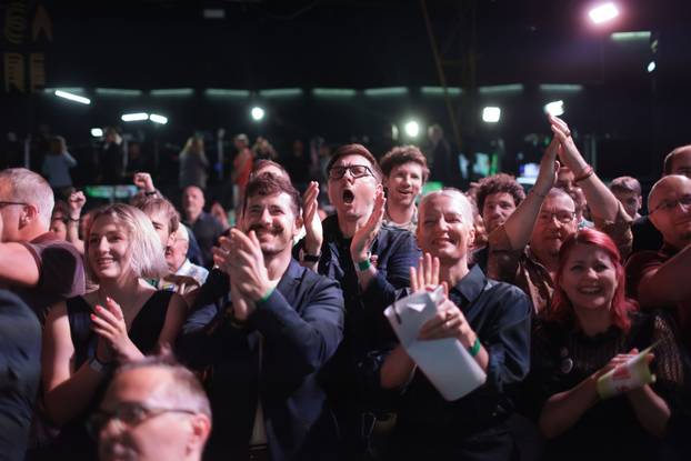 Zagreb: Doček izbornih rezultata u stožeru stranke Možemo! i SDP-a