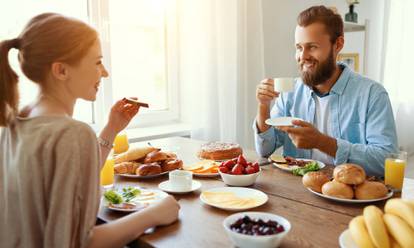 12 loših navika koje usporavaju metabolizam: Riješite ih se!