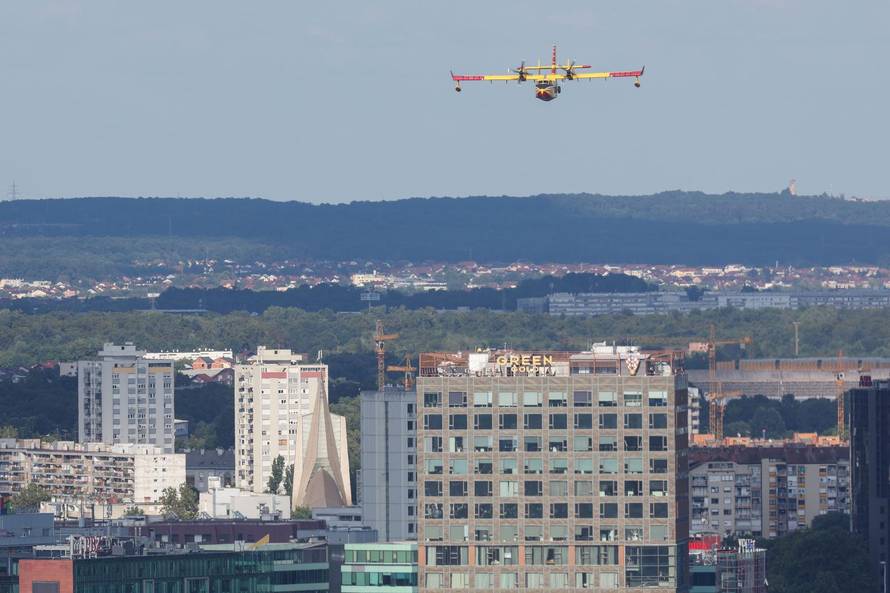 Zagreb: Generalna proba svečanog vojnog mimohoda - zračne snage 