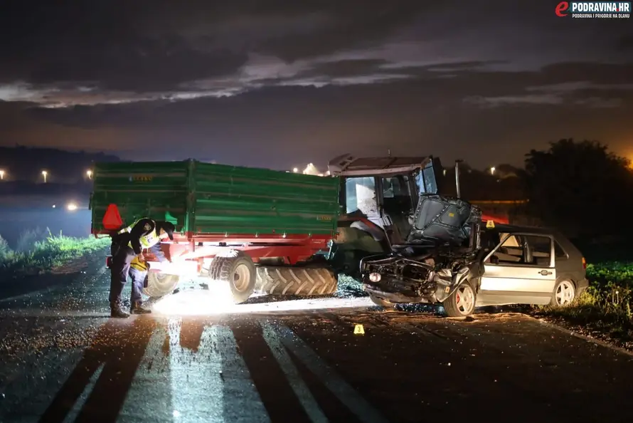 FOTO Dvoje ozlijeđeno u sudaru auta i traktora u Koprivnici