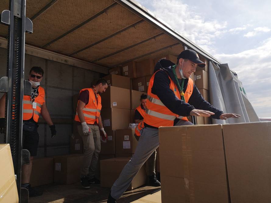 'Naravno da se bojimo zaraze, ali pomaganje je nama čast...'