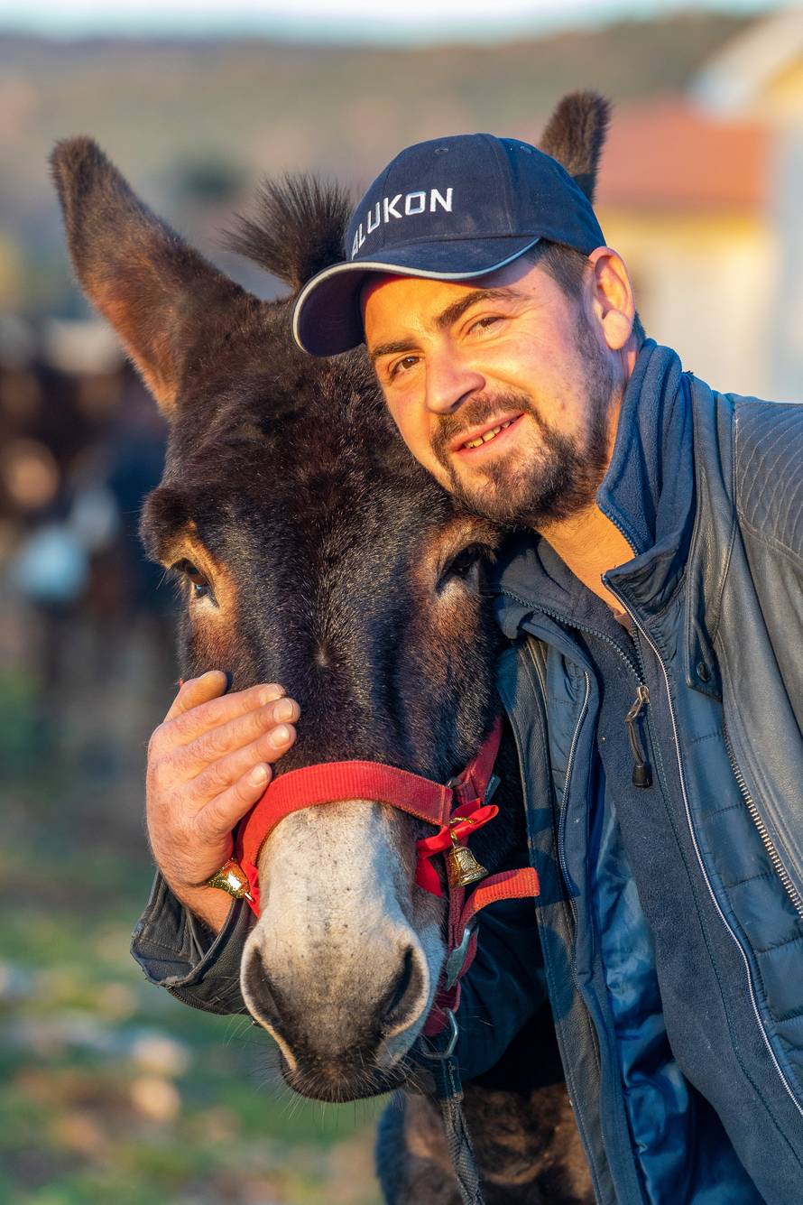 Ja sam Benito, mister Benito..