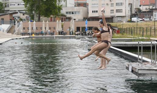 FOTO Čazma: Otvorena sezona kupanja u jedinom biološkom bazenu u Hrvatskoj