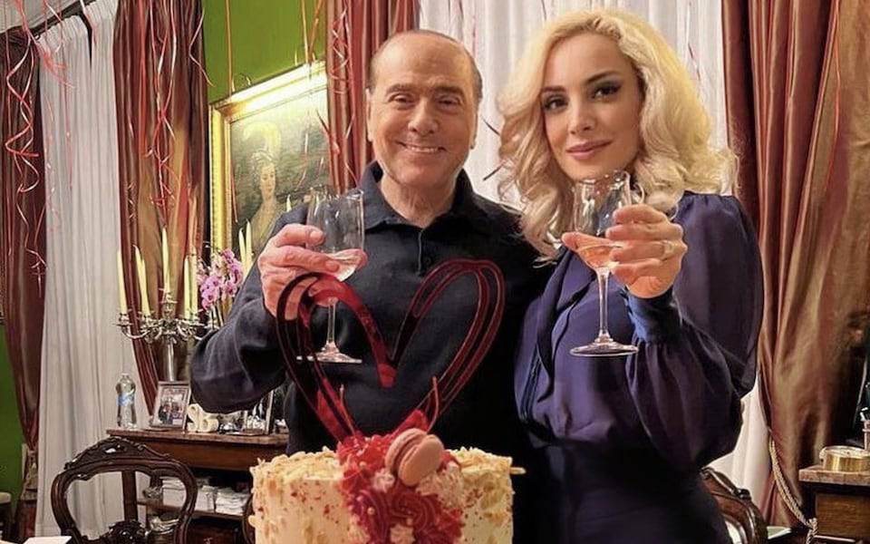 Berlusconi je 'oženio' 53 godine mlađu poslovnu suradnicu, ovo je njihova posljednja fotografija