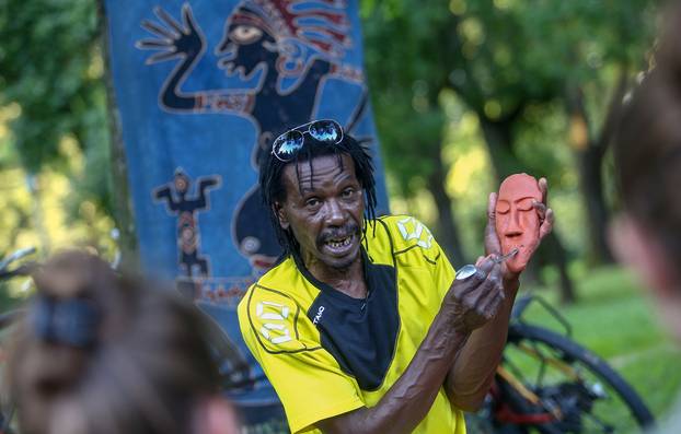 U parku Ribnjak održana radionica izrada Afričkih maski uz zvukove bubnjeva