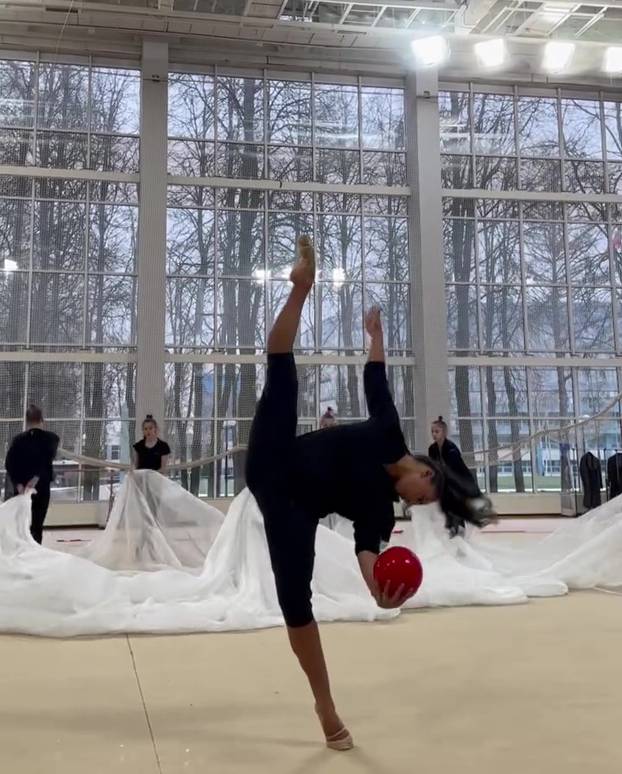 FOTO Putinova ljubimica imala je velike planove. Morala je na operaciju i tu joj je počeo pakao