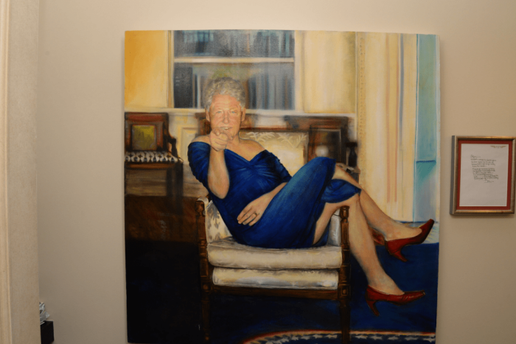 VIDEO Objavljeni Epsteinovi dosjei: Bill Clinton pozirao u haljini, oglasila se Bijela ku&cacute;a...