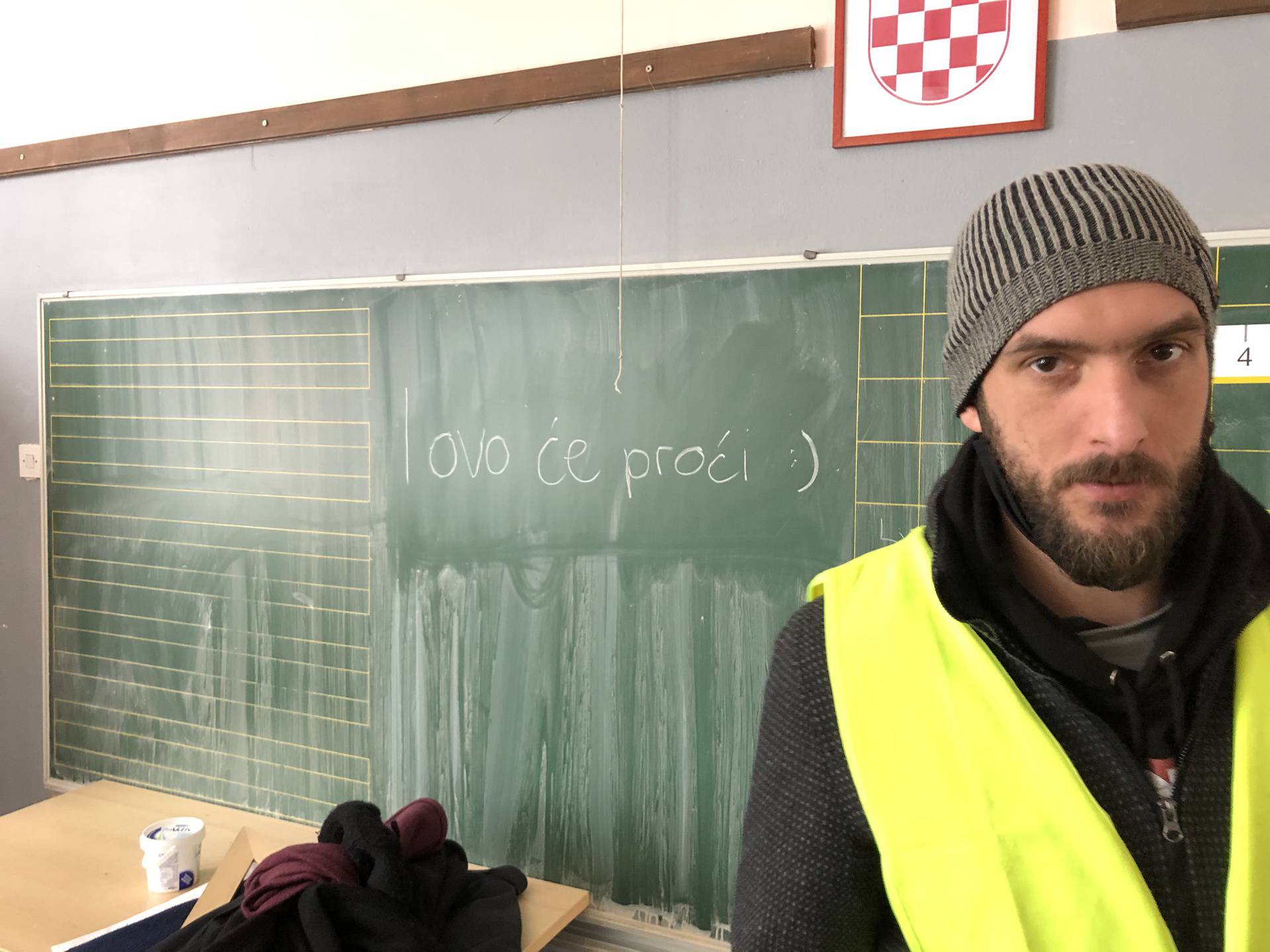 Dan i noć s volonterima: 'Došli smo baki koju nisu posjetili ni da joj previju rane. Plakao sam'