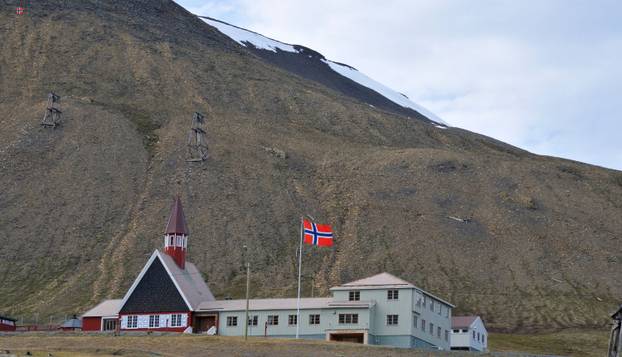 FOTO Život na rubu svijeta: Na ovom otočju 'zabranjeno' je umrijeti.  Bez puške skoro nigdje