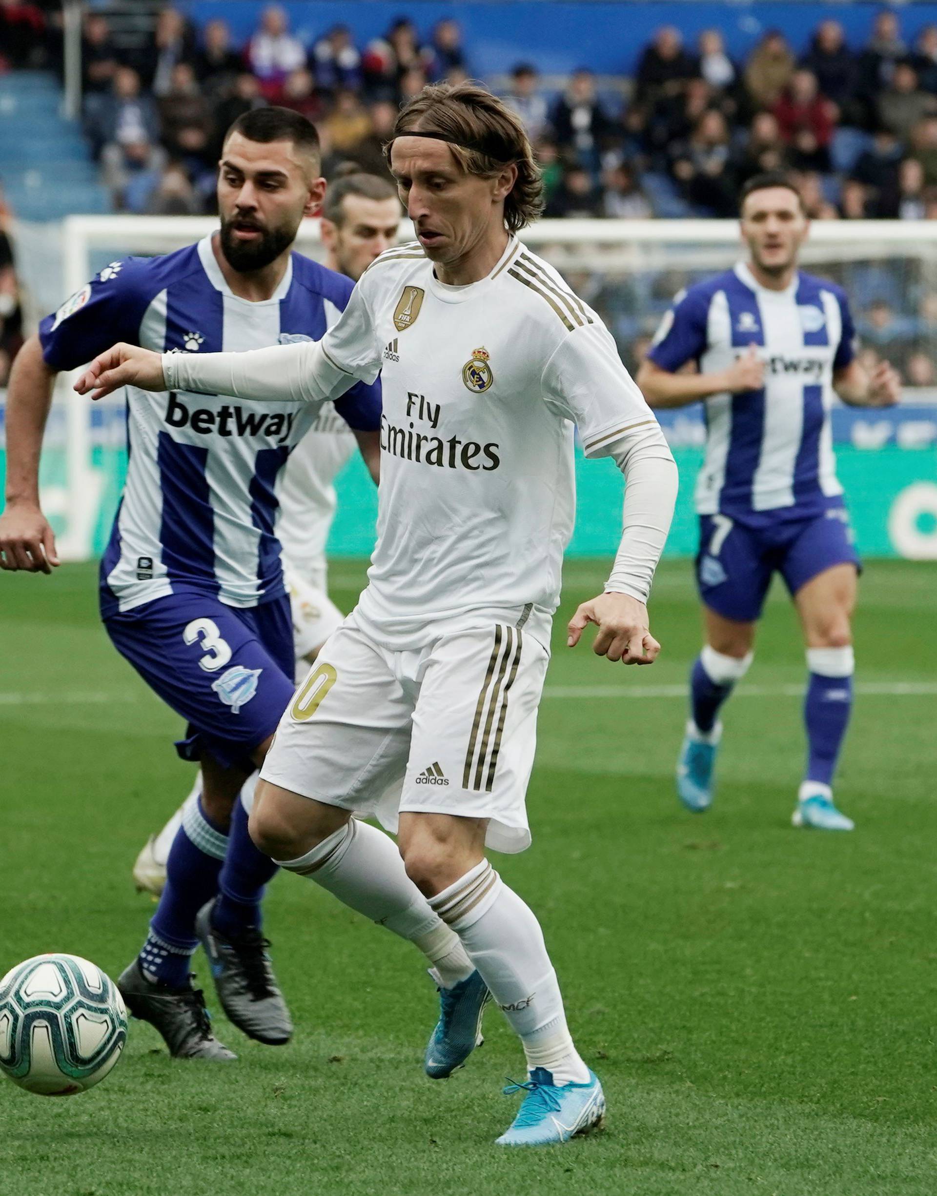 La Liga Santander - Deportivo Alaves v Real Madrid