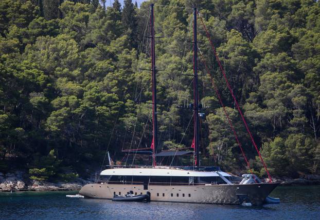 Vela Luka: Turisti uživaju uvali Pičena