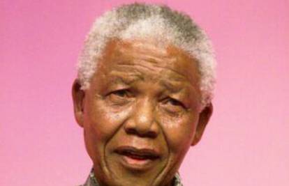 Bliski prijatelj: Nelson Mandela (94) je bolje, ali gubi pamćenje