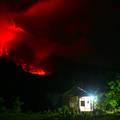 Eruptirao vulkan u Indoneziji: Gore sela, ljude zasuli lava i kamenje, najmanje 9 mrtvih