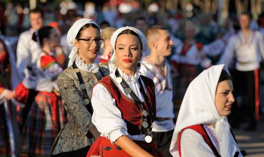 Glazbeni 'izlet' u Rumunjsku: Zagreb je doma&cacute;in bo&zcaron;i&cacute;nog folklornog koncerta