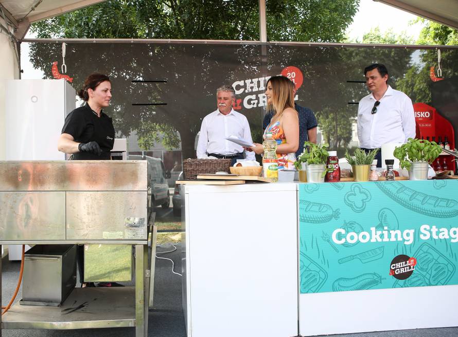 Počeo je peti Chill&Grill: Već prvi dan posjetitelji su uživali u vrhunskoj hrani i odličnoj glazbi