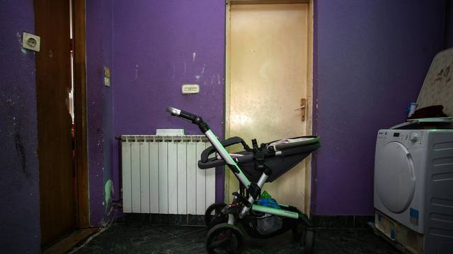 Zagreb: Netko je ostavio novoro?eno dijete u ku?i
