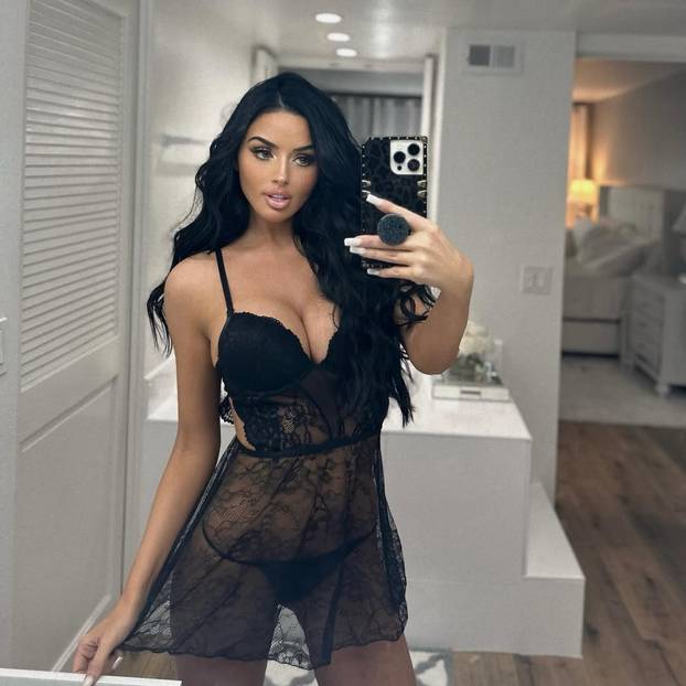 FOTO Abigail zovu 'Kraljicom oblina'. Divi se Kim Kardashian: 'Iskoristila je svojih 15 minuta!'