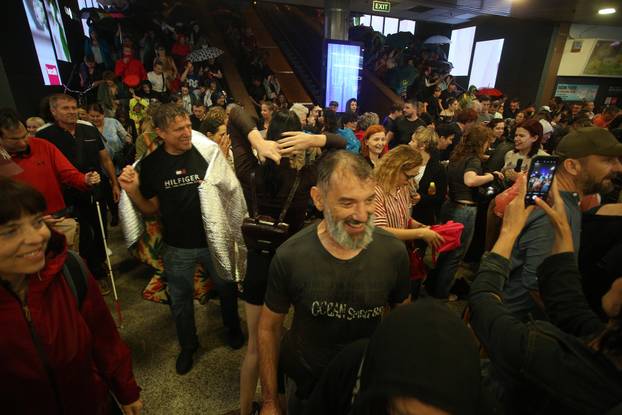 Zagreb: Olujno nevrijeme prekinulo koncert Urbana&Four sa simfonijskim okrestrom HRT-a nakon prve kompozicije 