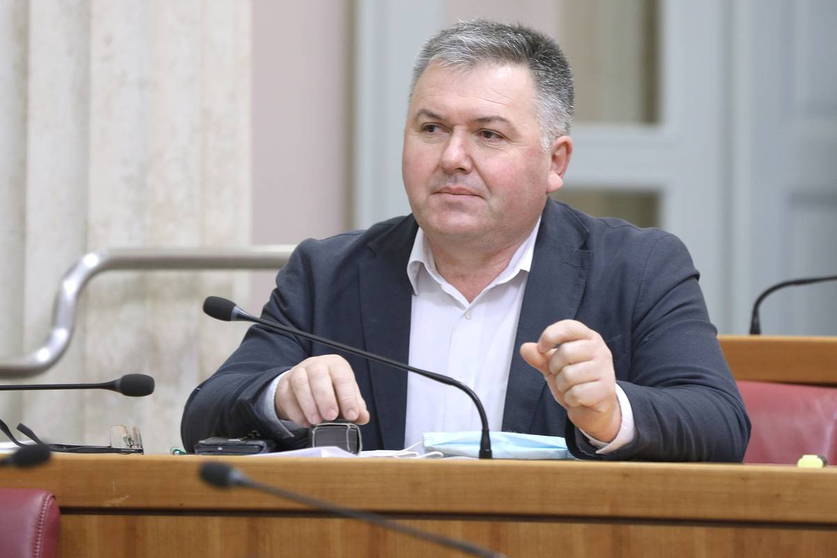 Reiner izbacio i Lenarta, on pobjesnio: 'Neću izaći van, provodite silu, dosta je toga'