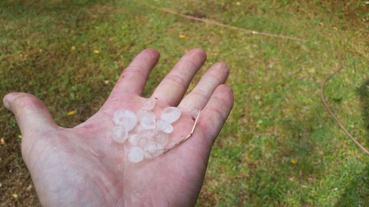 Olujno nevrijeme s tučom i jakom kišom poharalo Imotski