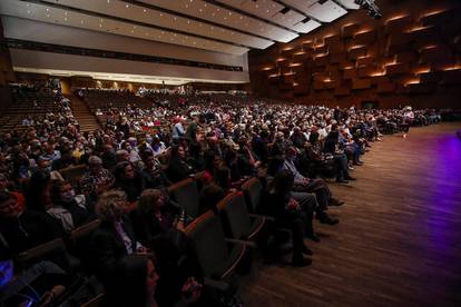 Zagreb: Božo Vrećo održao koncert u KD Vatroslav Lisinski