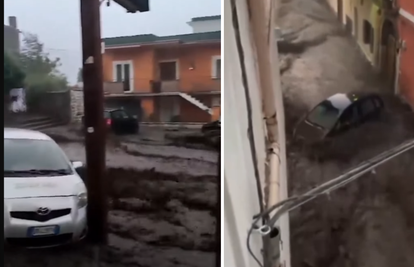 VIDEO Poplave na jugu Italije, dvoje ljudi nestalo na klizištu