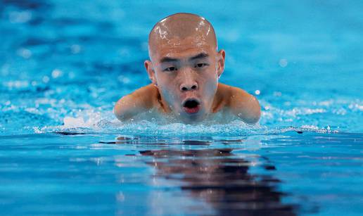 FOTO Kineski torpedo! Plivač bez ruku oduševio svijet i osvojio pet medalja u Parizu