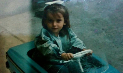 Zna&scaron; li tko sam? Odmalena je imitirala i glumila, a udala se za prijatelja biv&scaron;eg supruga...