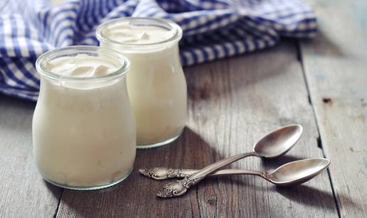 Recept za domaći jogurt uz koji ćete pobijediti želju za slatkim