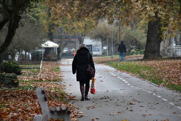 Tmurno i hladno jesenje poslijepodne u Slavonskom Brodu