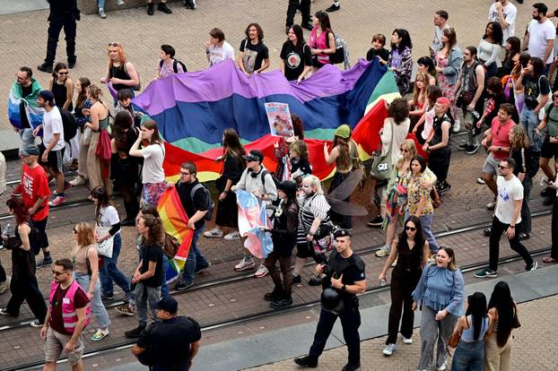 Zagreb: 25. Povorka ponosa LGBTIQ zajednice "Korak po korak, iskorak!"